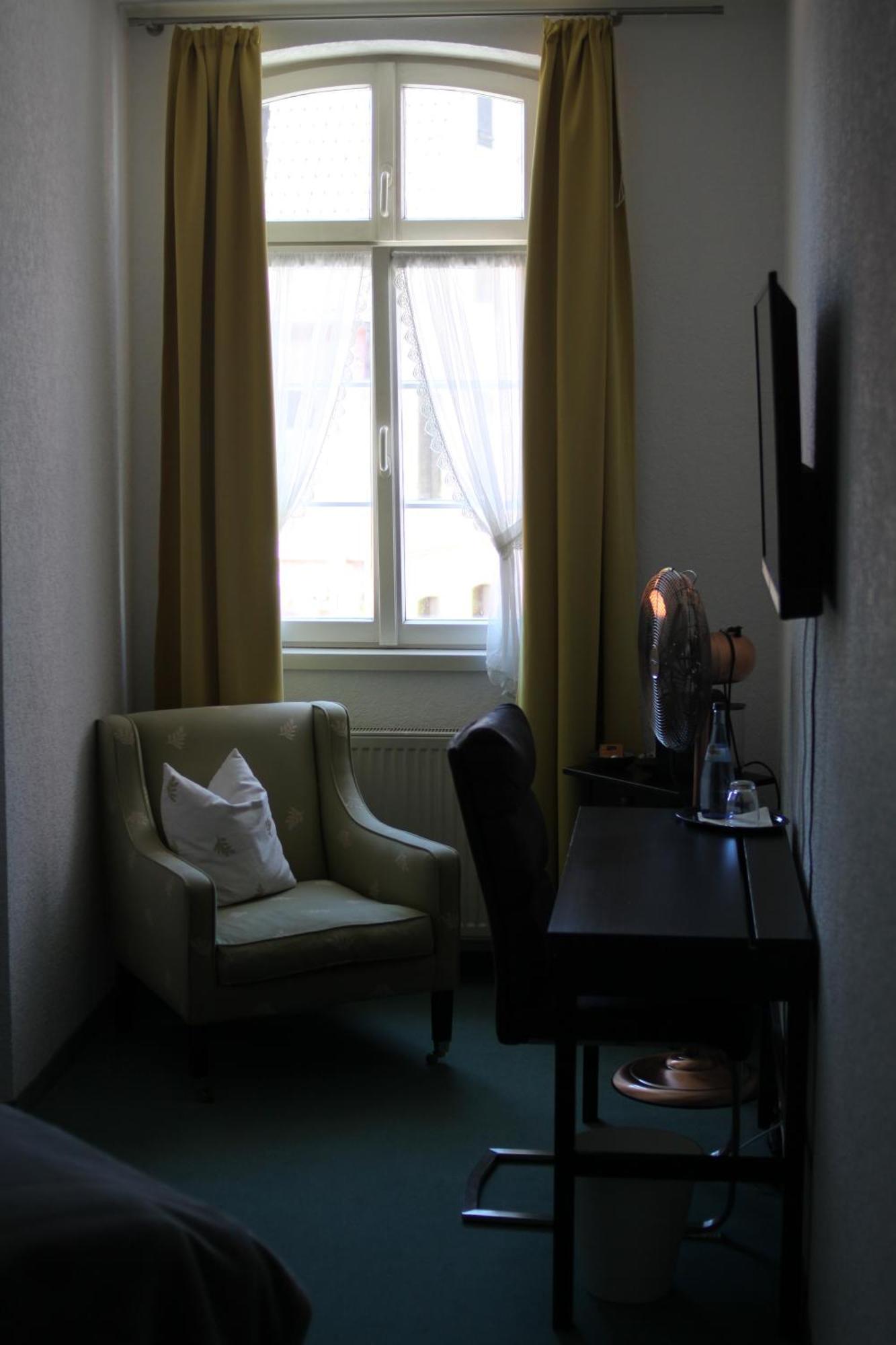 Hotel Restaurant Erbprinz Walldorf Bagian luar foto
