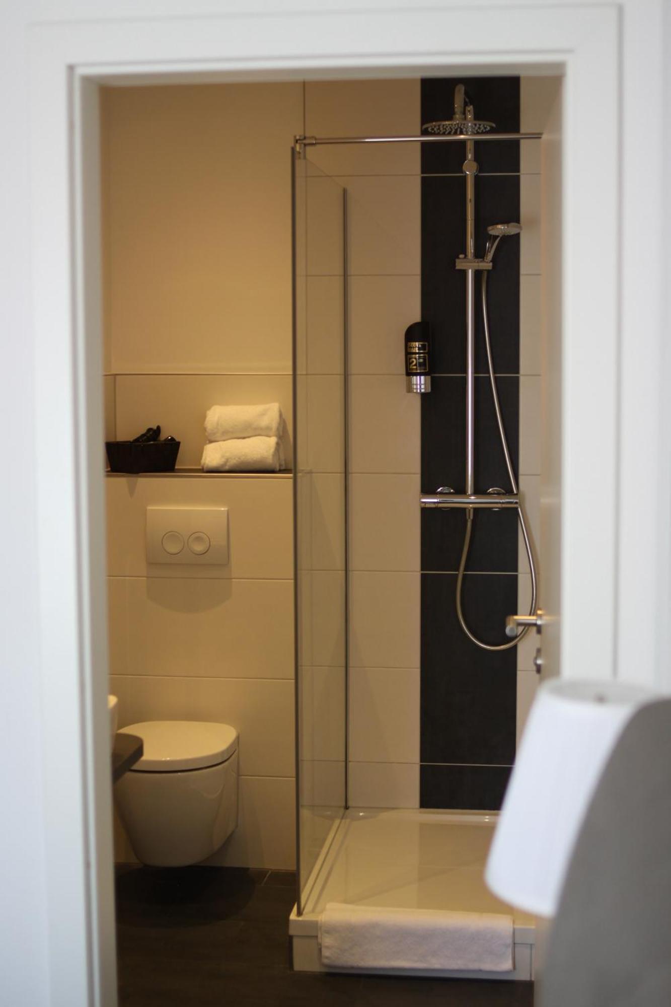 Hotel Restaurant Erbprinz Walldorf Bagian luar foto